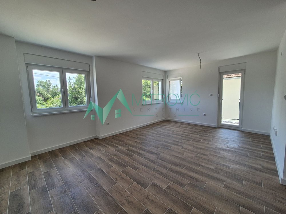 Novi Sad, Vidovdansko naselje - Dvoiposoban stan 56 m2 