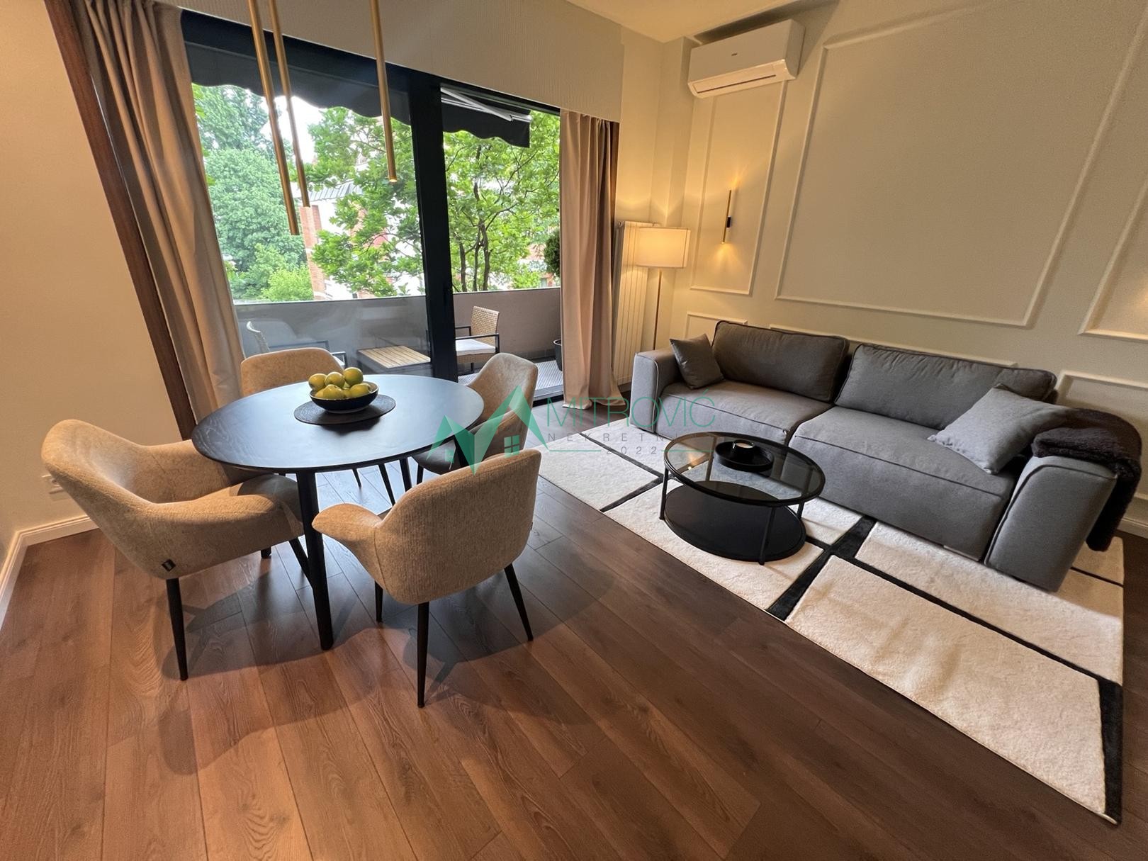 Novi Sad, Centar - Odličan, kompletno renoviran  trosoban stan + nameštaj, 85m2 
