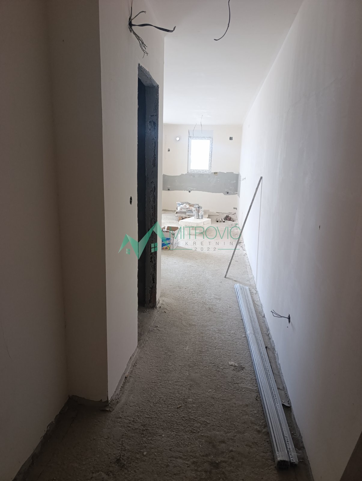 Adice odličan jednoiposoban stan brzo useljiv 