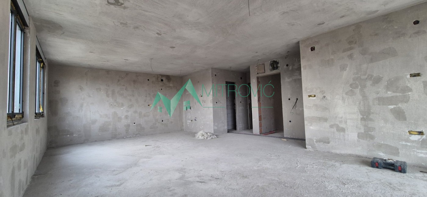 Novi Sad, Telep - Četvorosoban stan 112 m2