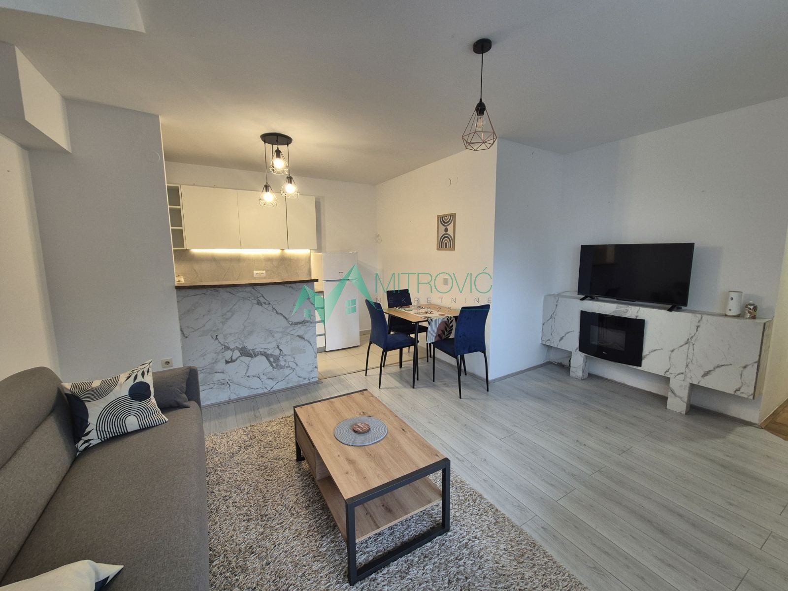 Na prodaju stan u samom srcu grada – jedinstvena terasa sa pogledom 360° 