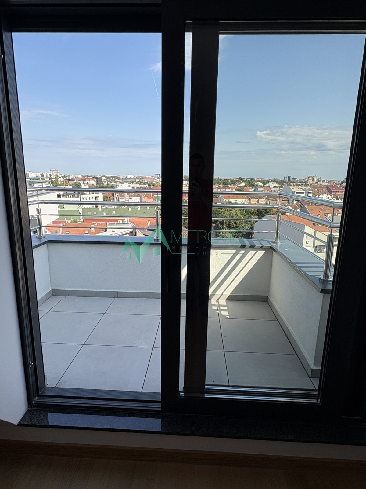 Lux četvoroiposoban penthouse na Grbavici - izuzetna ponuda 