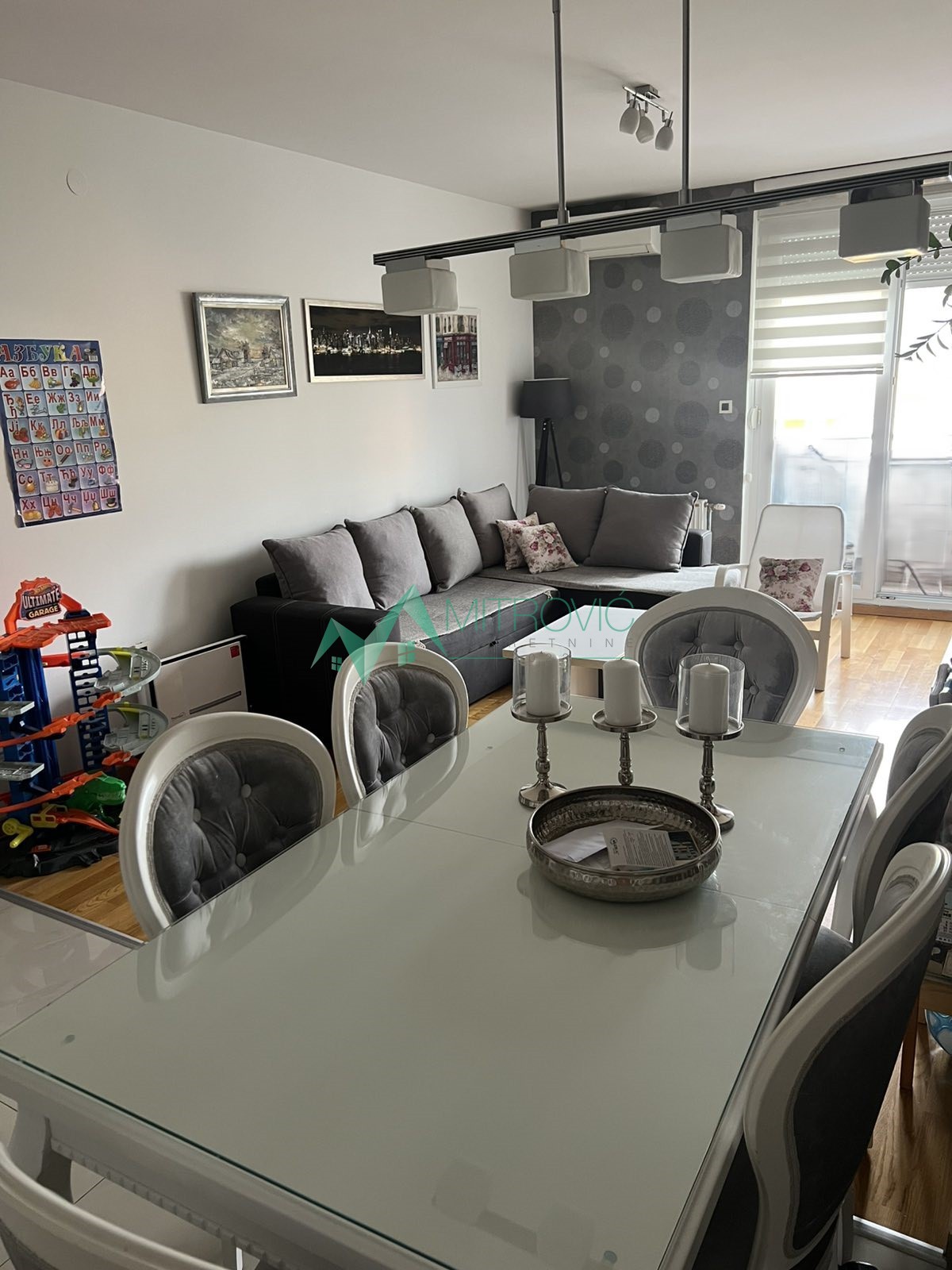 Sajam kompleks, 47m2. Komforan dvosoban stan.  