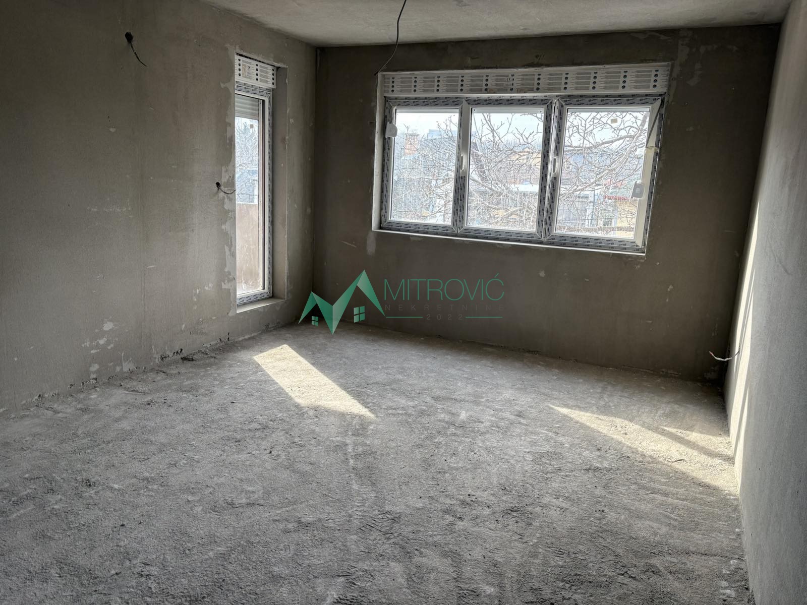 PETROVARADIN-TOP LOKACIJA-NOVOGRADNJA-LUKSUZAN PETOSOBAN STAN