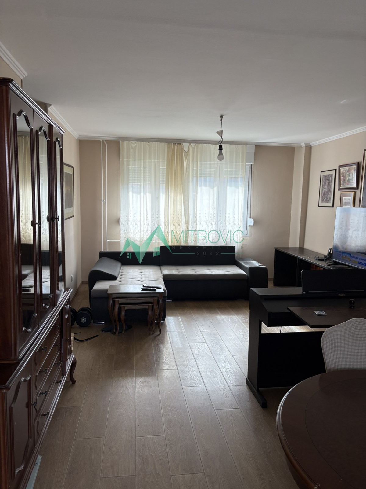 Liman 4 - Komforan trosoban stan 80m2