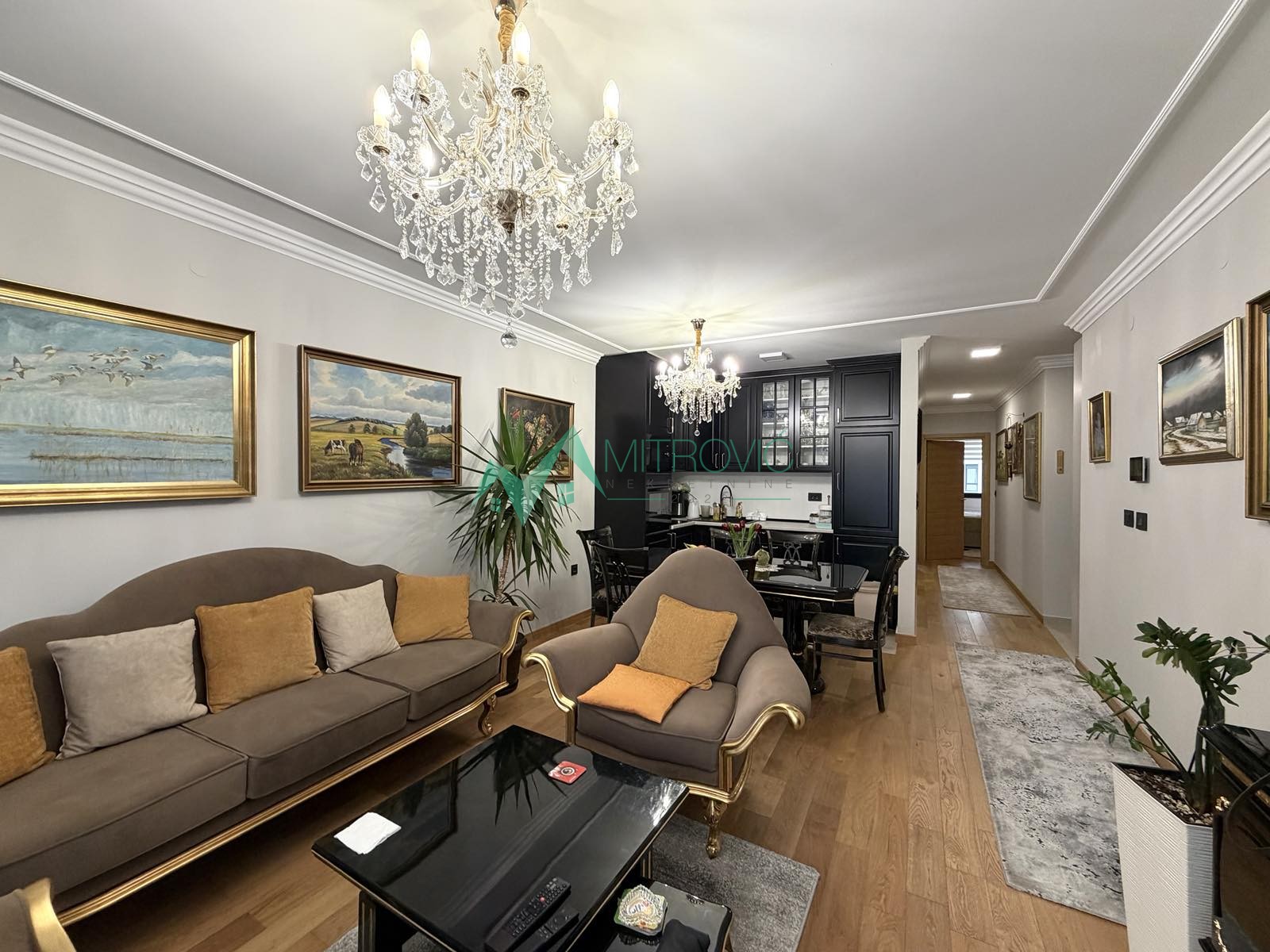 Kompletno opremljen stan (72m2) u ekskluzivnom kompleksu na Sajmu 