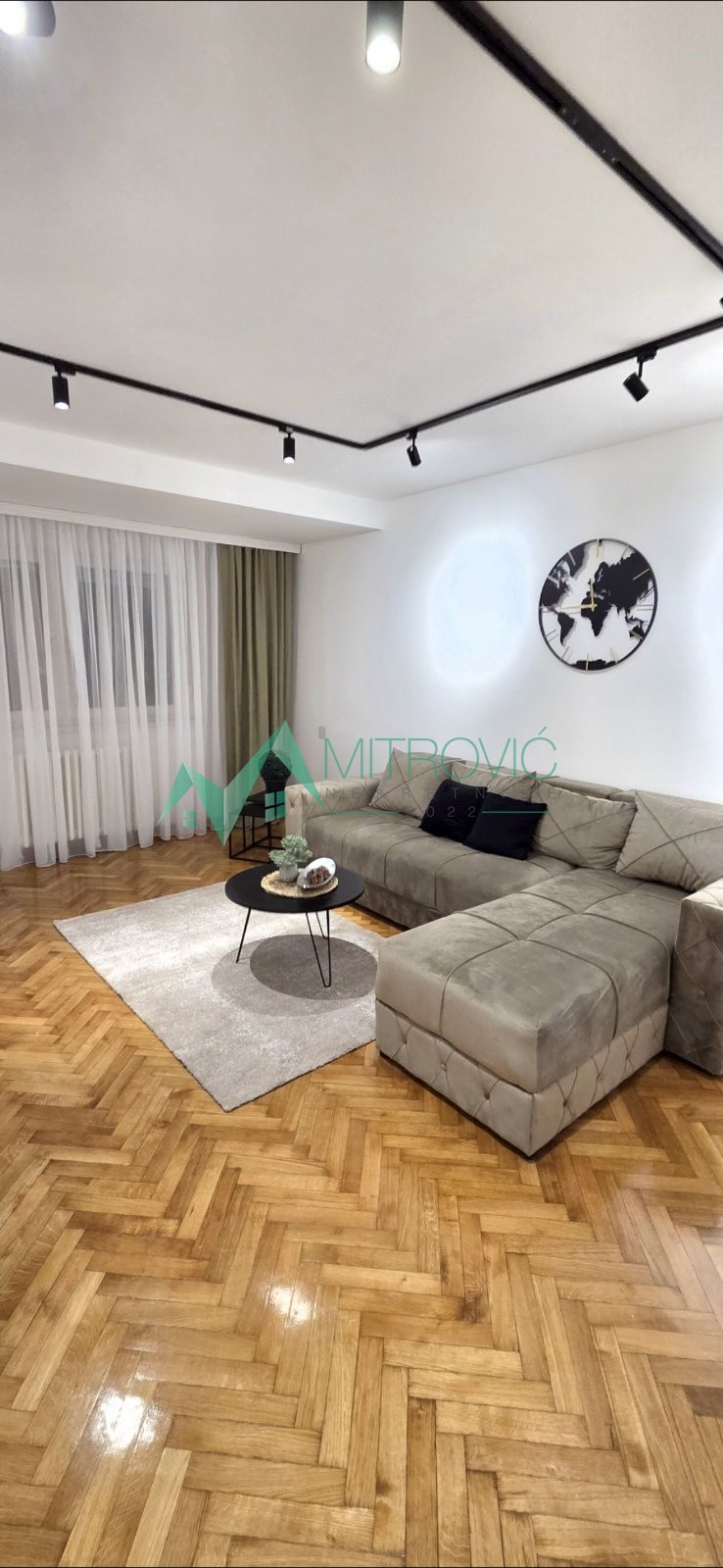 Atraktivna lokacija, vrhunski renoviran stan spreman za useljenje!