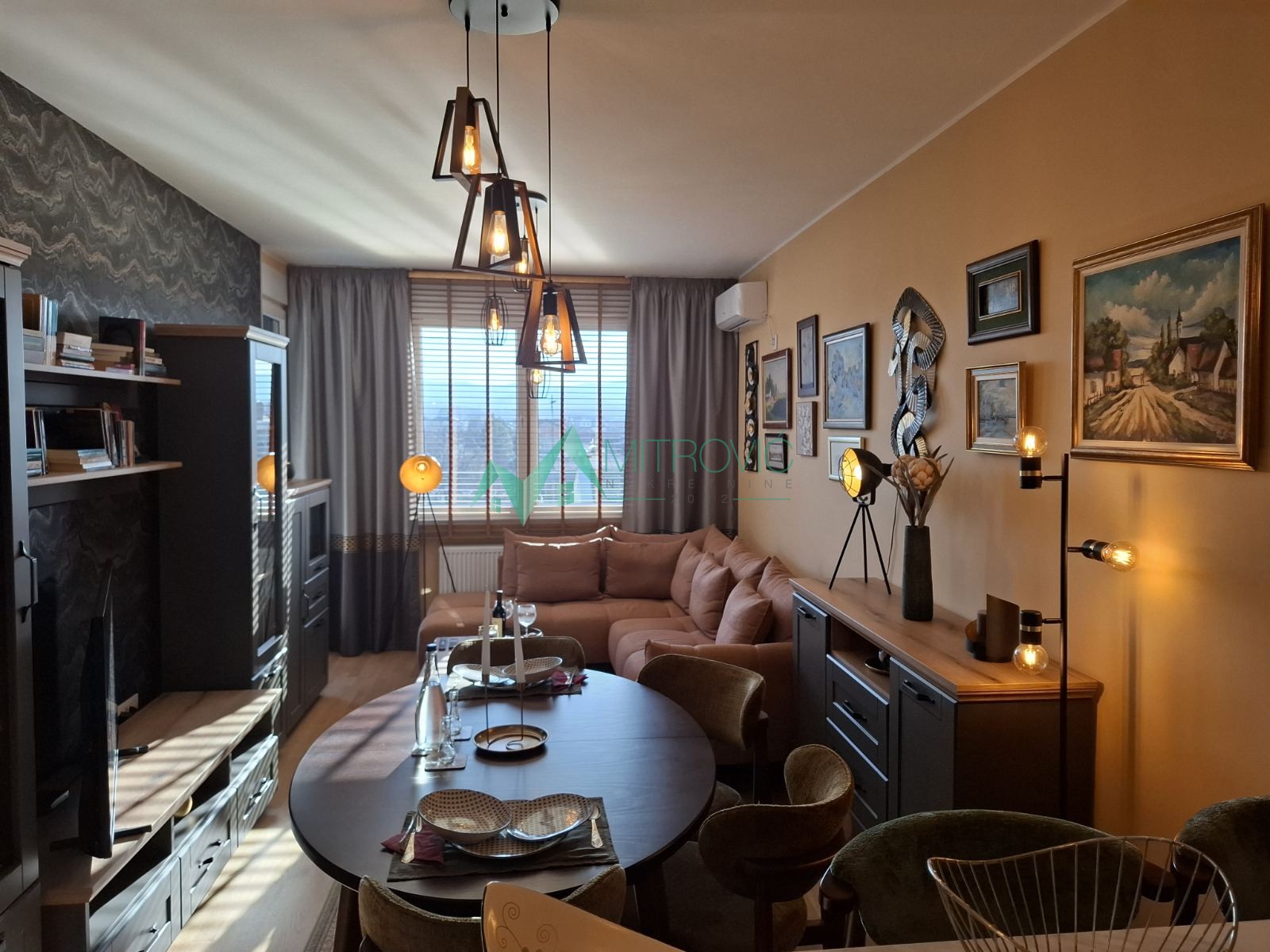 Premium stan u mirnoj urbanoj vili, odmah useljiv