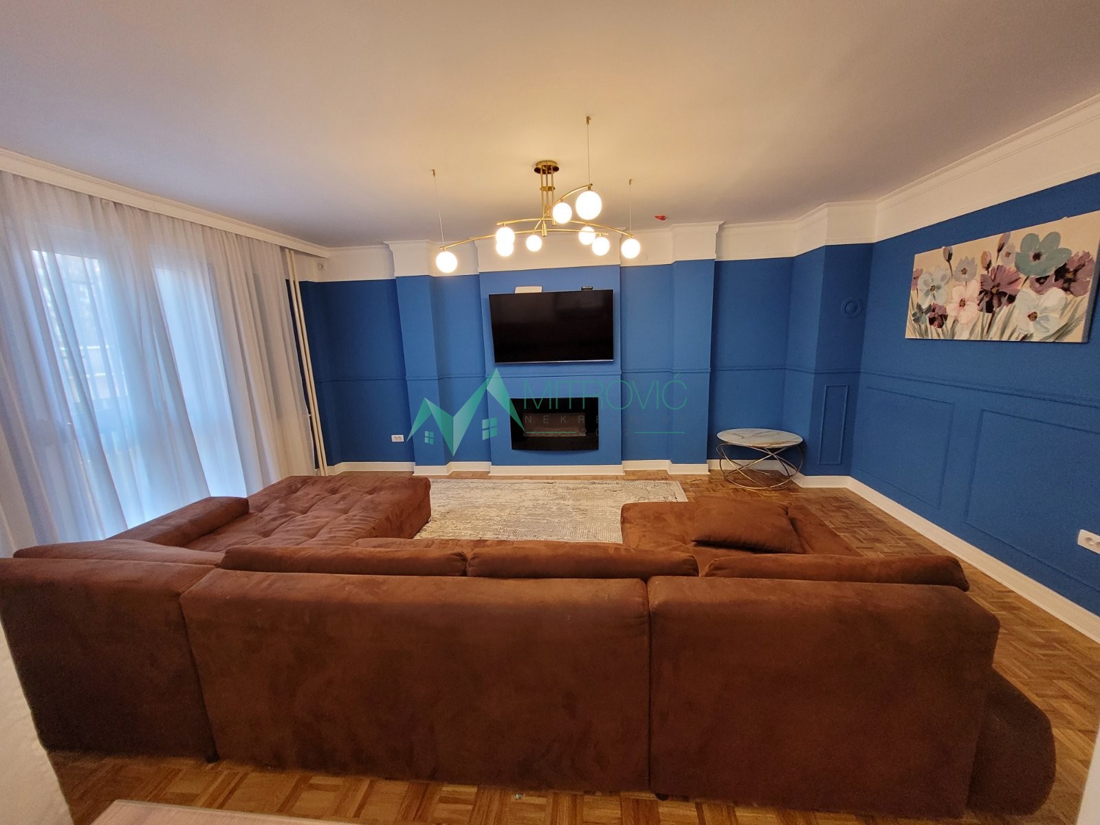 Lux četvorosoban stan u blizini Novosadskog sajma, ukupne površine 96m2- izuzetna ponuda 