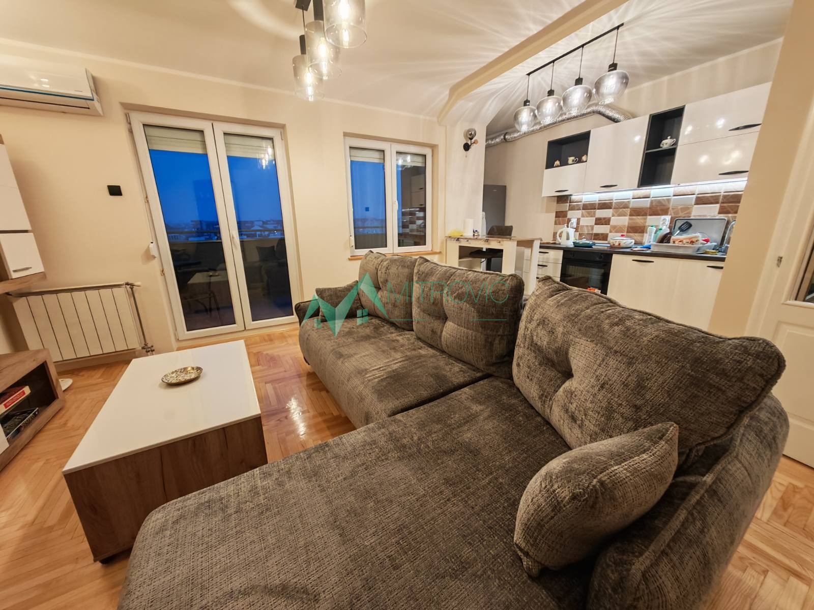 Bulevar Evrope, 54m2. Odličan dvosoban stan.