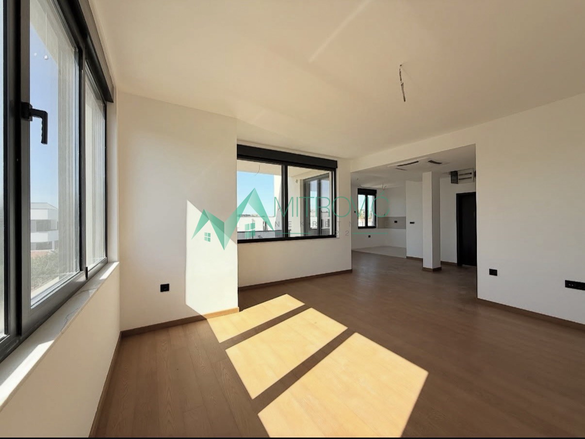 Lux petosoban stan u urbanoj vili na Telepu - izuzetna ponuda 