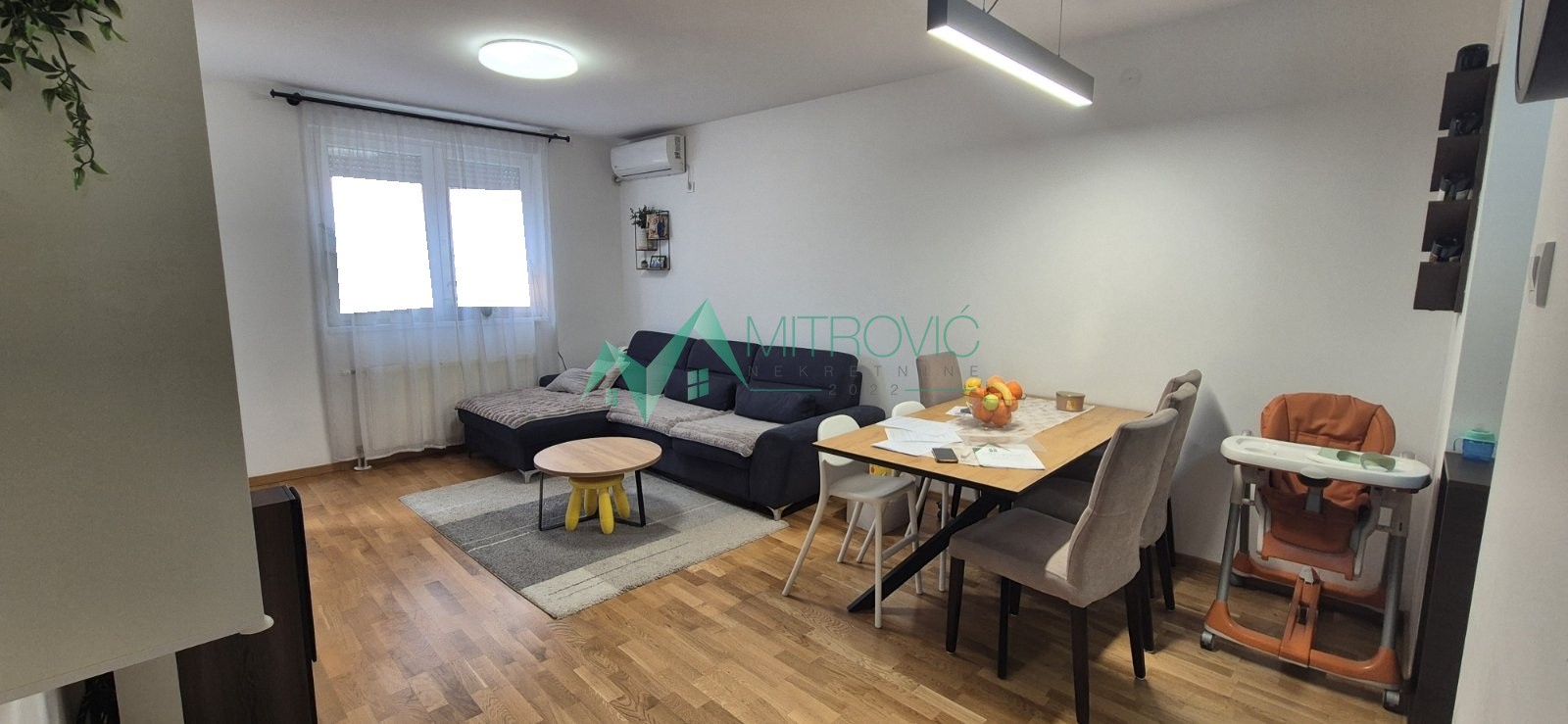 Petrovaradin - Dvoiposoban stan 55m2 sa dva parking mesta i podrumskom ostavom