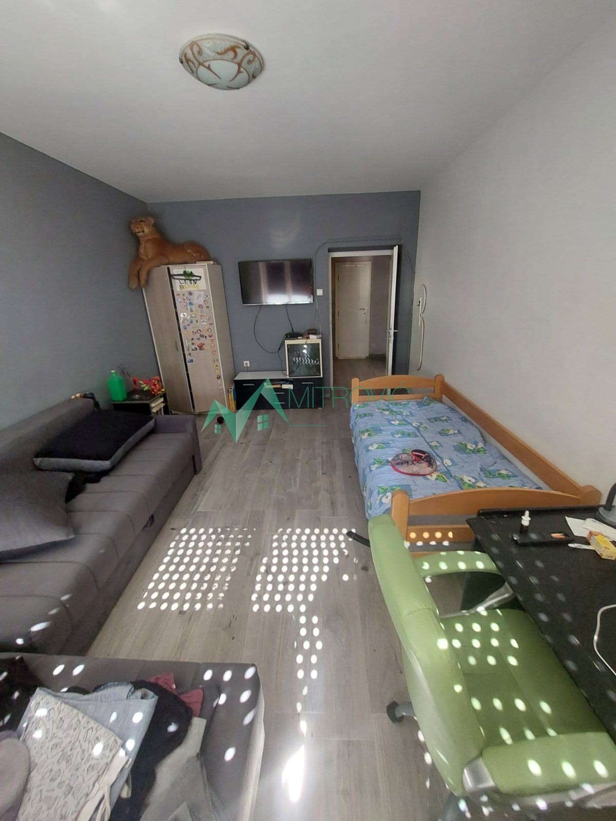 Komforan trosoban stan sa dve terase po odličnoj ceni!