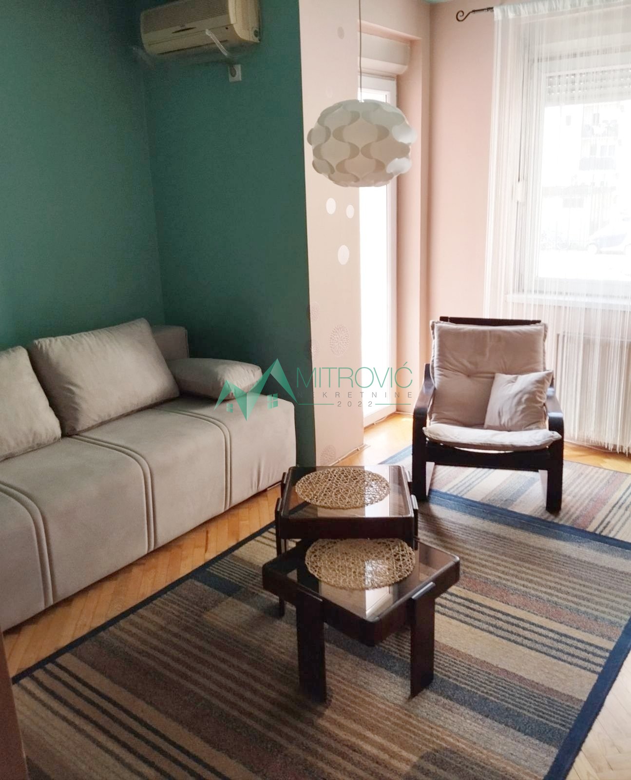 Prodaje se jednosoban stan na odličnoj lokaciji u blizini Bulevara Evrope.