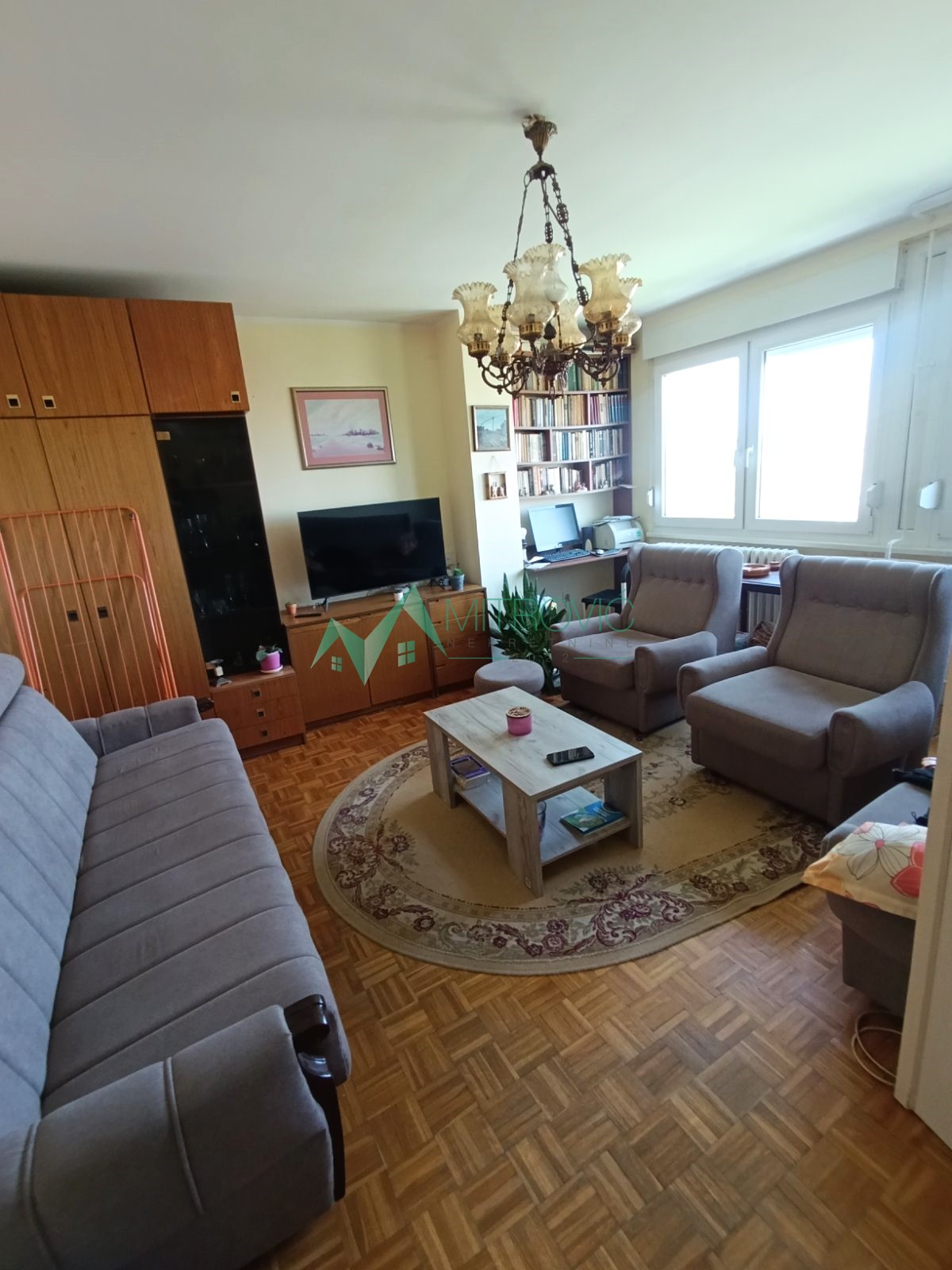 Novo Naselje odličan porodičan trosoban stan sa prelepim pogledom 