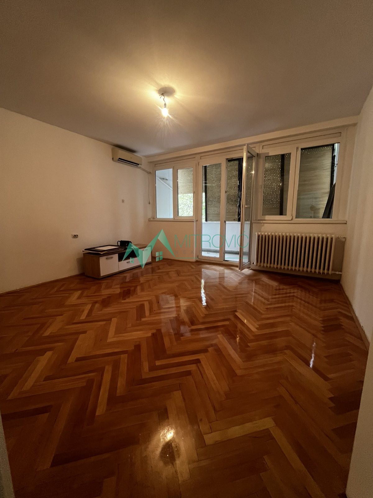 Novi Sad, Rotkvarija - dvosoban stan 