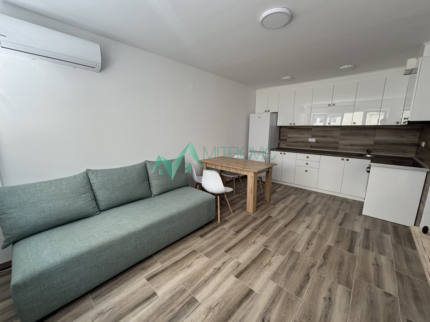 Novi sad, Adice - prodaje se jednoiposoban stan 