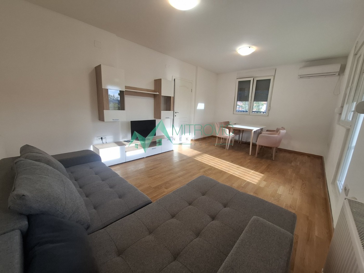 Novi Sad, Stara Detelinara - trosoban dupleks 