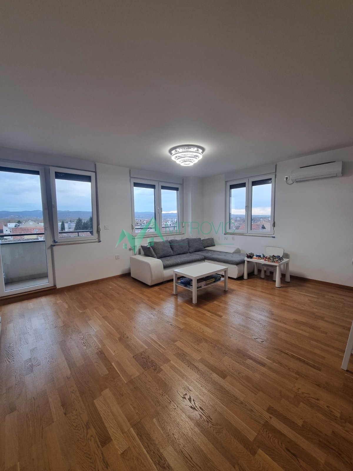 Porodičan stan 82m2 - Bulevar Patrijarha Pavla 