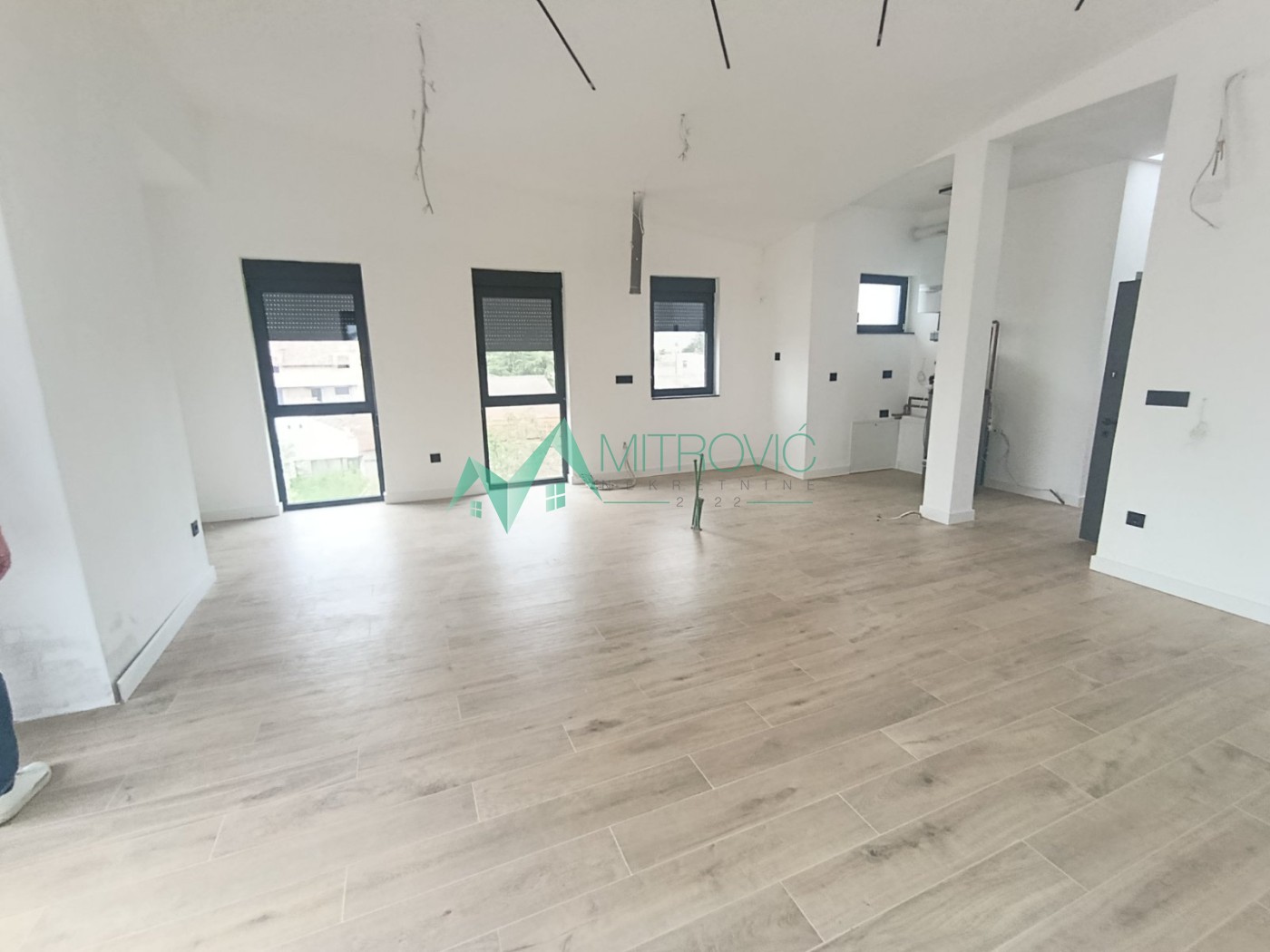 Telep 185 m2 nov petosoban penthouse sa duplom garažom i krovnom terasom