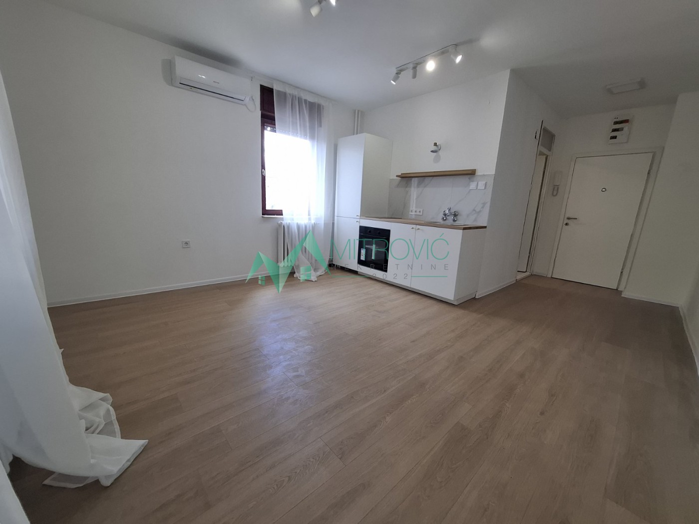 Novi Sad, Nova Detelinara - renovirana garsonjera 