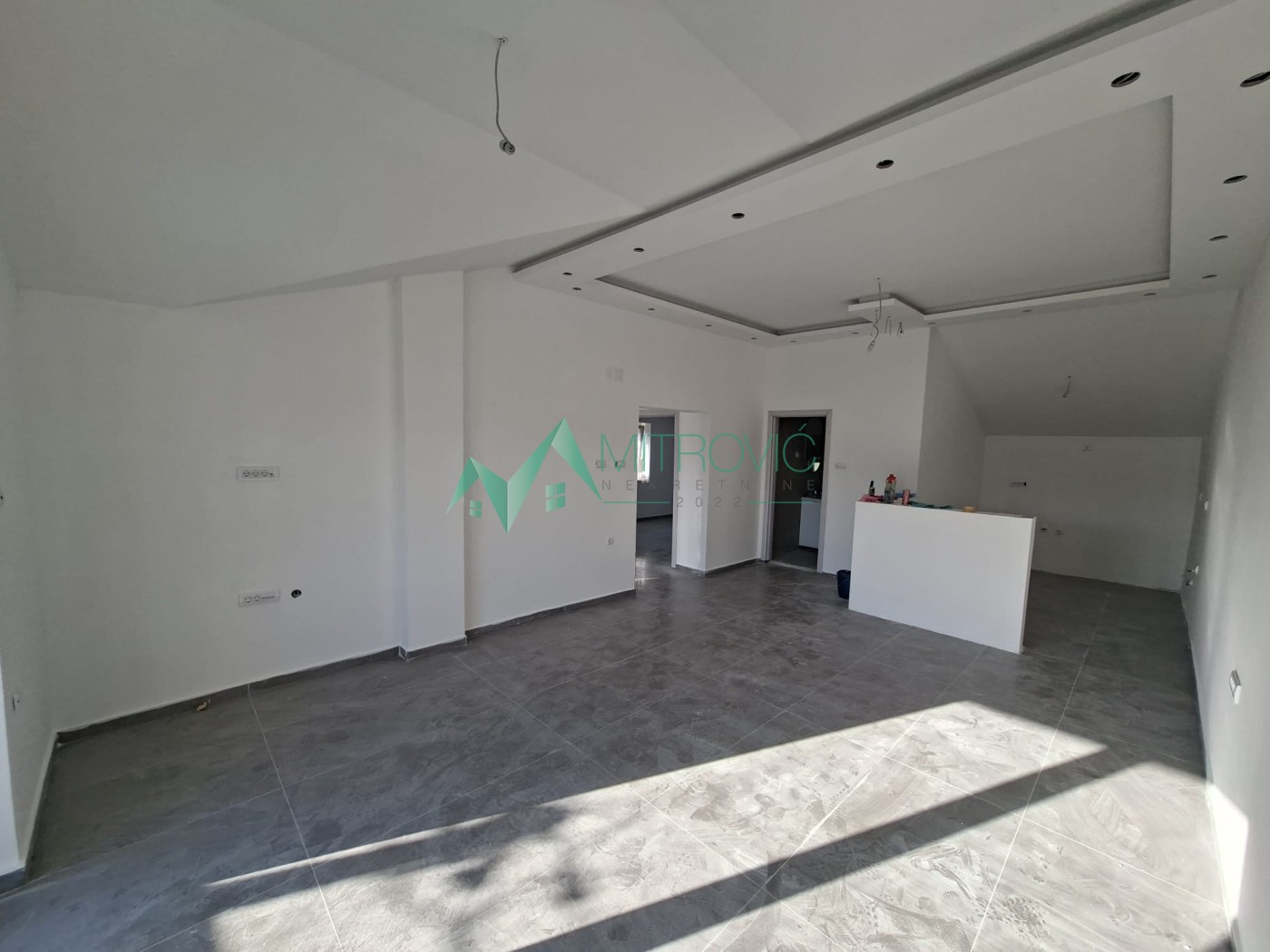 Kompletno renoviran stan 80 m² – Vidovdansko naselje – samo za keš kupce (1004418)  