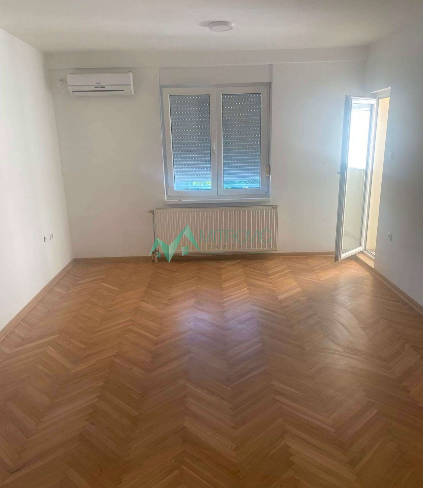 ODLIČNA PRILIKA – DVOSOBAN STAN 40m² – BULEVAR KRALJA