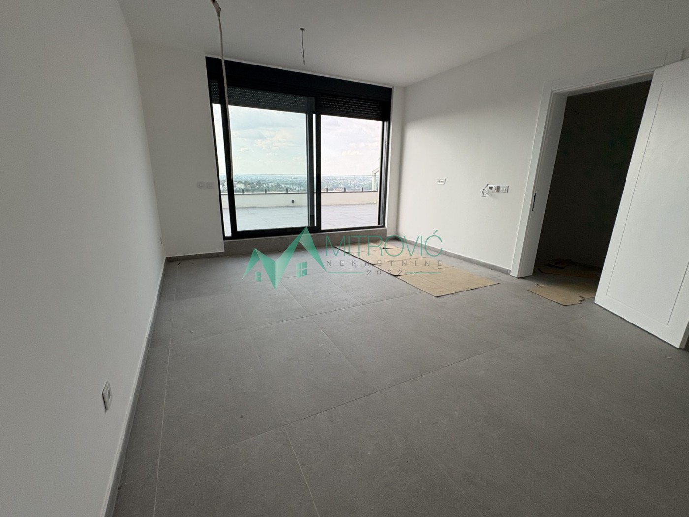 Petosoban triplex 154m²- nov -useljiv-Sremska Kamenica - izuzetna ponuda (šifra oglasa:1004713)