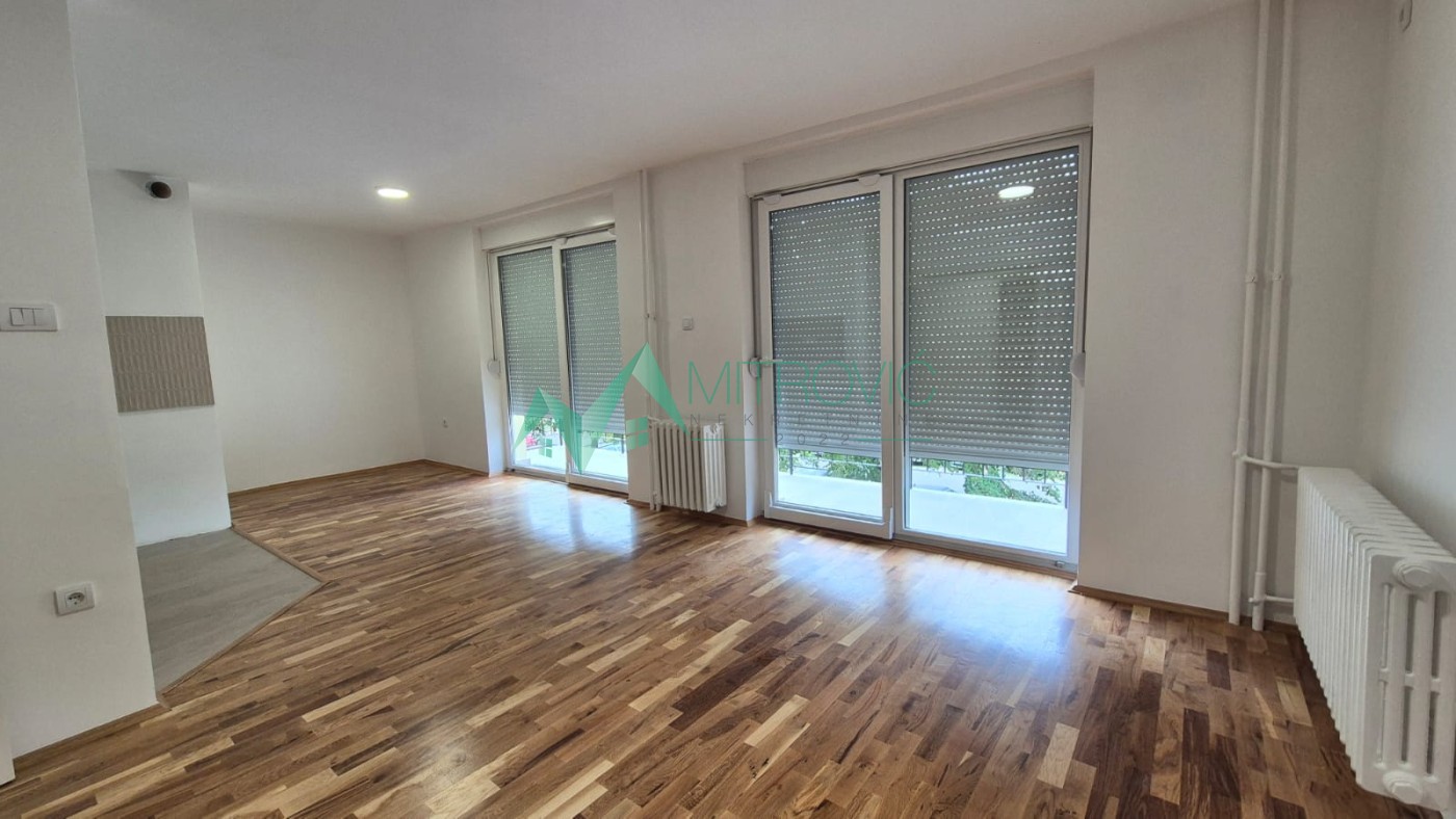 Novi Sad, Banatić - Četvorosoban, kompletno renoviran stan 95m2 (šifra nekretnine: 1004805) 