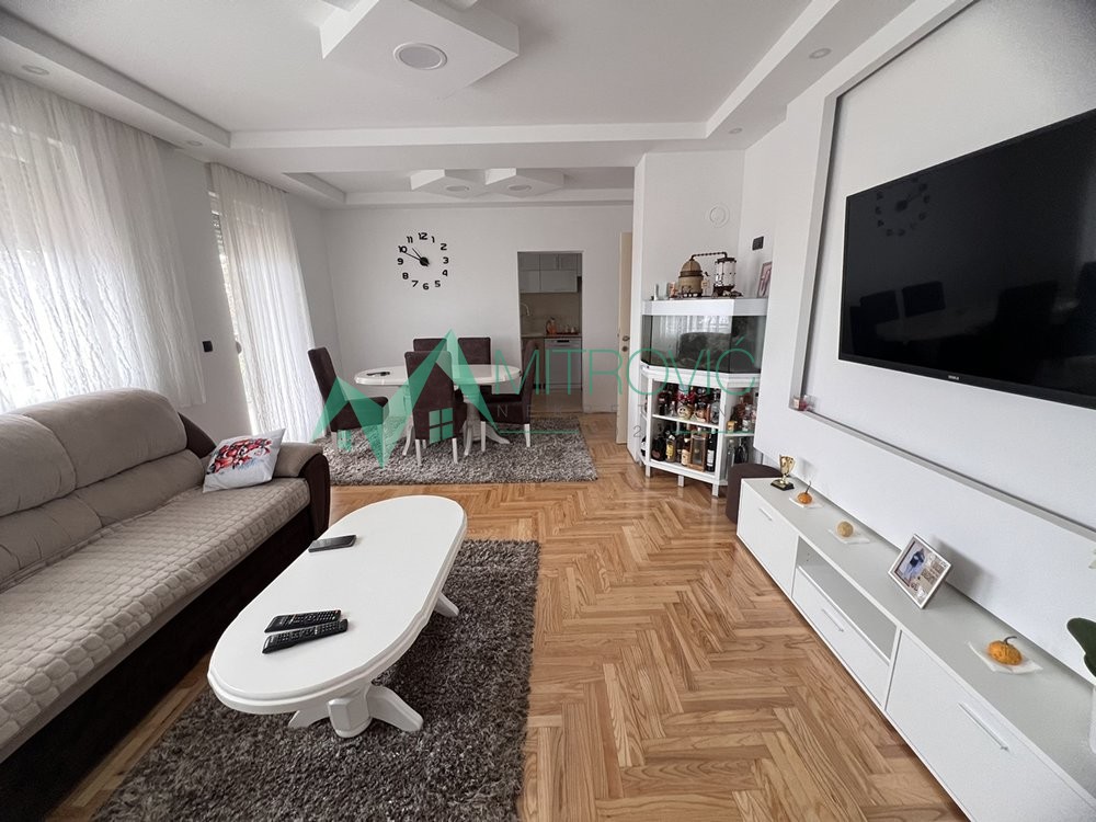 Kuća · 95 m² · Petrovaradin, Zanoš