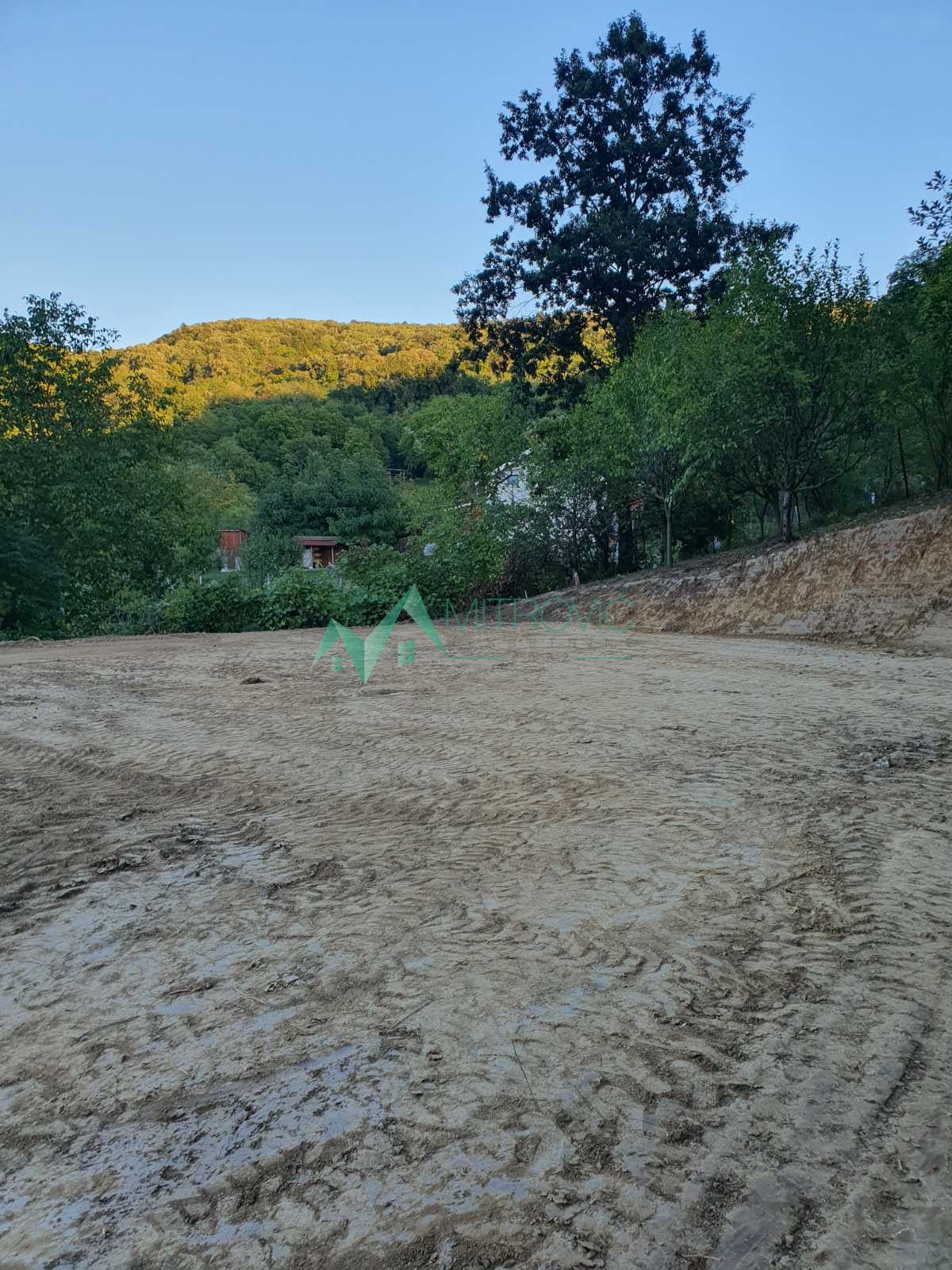 Участок · 556 m² · Beočin